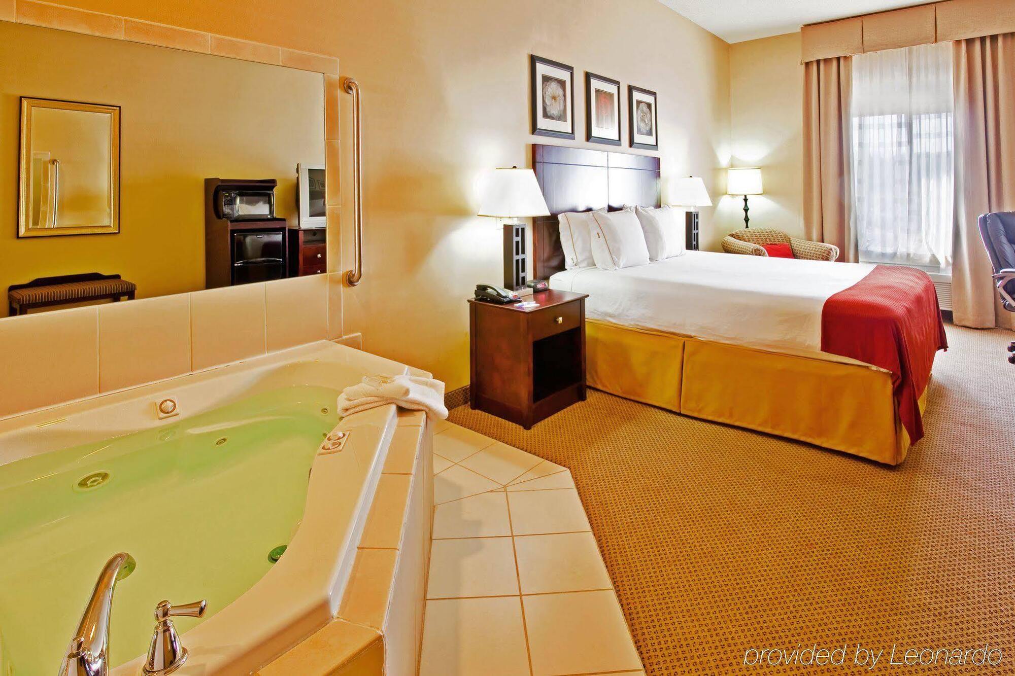 Holiday Inn Express Hotel & Suites Dickson, An Ihg Hotel Zewnętrze zdjęcie